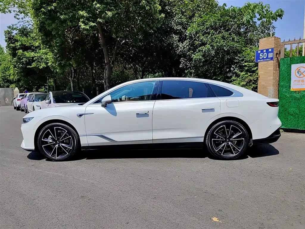Voyah Auto VOYAH Zhuiguang 2024 PHEV AWD Ultra Long Range Flagship фото 3
