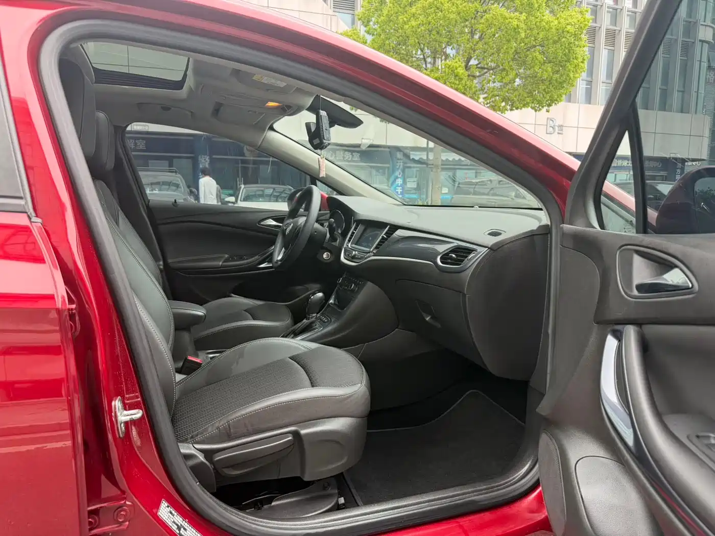 Buick Verano 2018 Hatchback 15S Automatic Leading фото 11