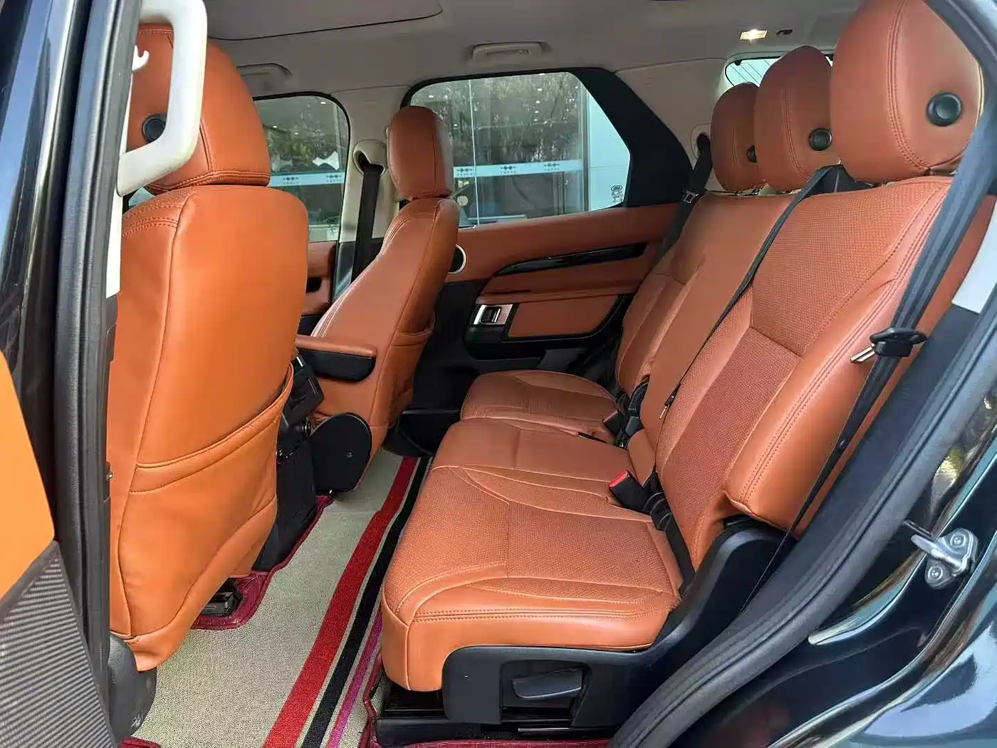 Land Rover Discovery 2018 2.0T SE фото 6
