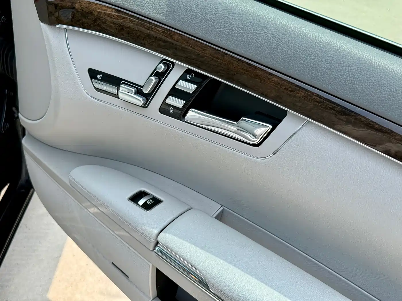 Mercedes-Benz S-Class 2010 S 300 L Business фото 43