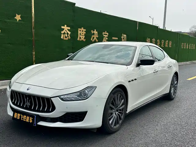 MASERATI GHIBLI