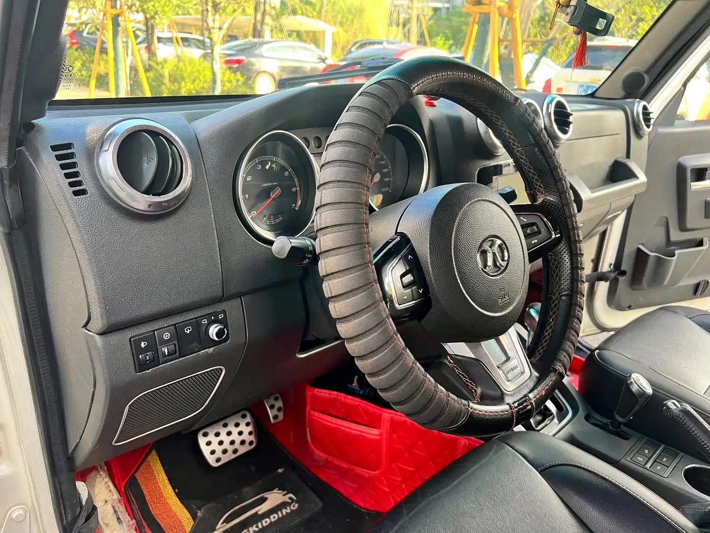 BAIC ORV Beijing Offroad BJ40 2016 Model 40L 2.3T Automatic 2WD Luxury фото 24