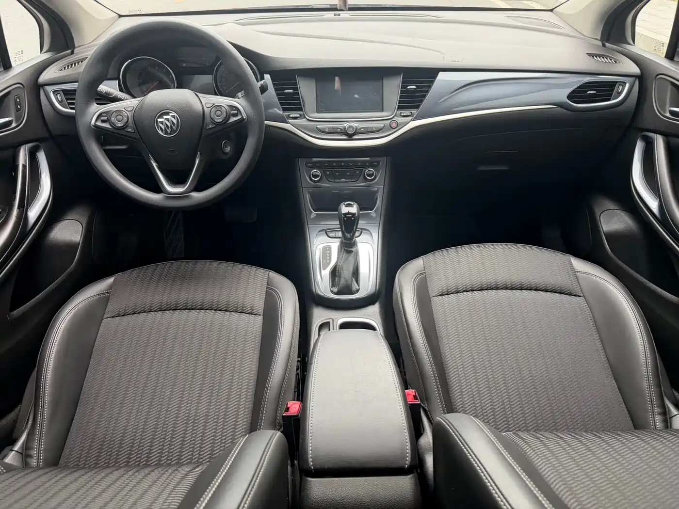 Buick Verano 2018 Hatchback 15S Automatic Leading фото 16