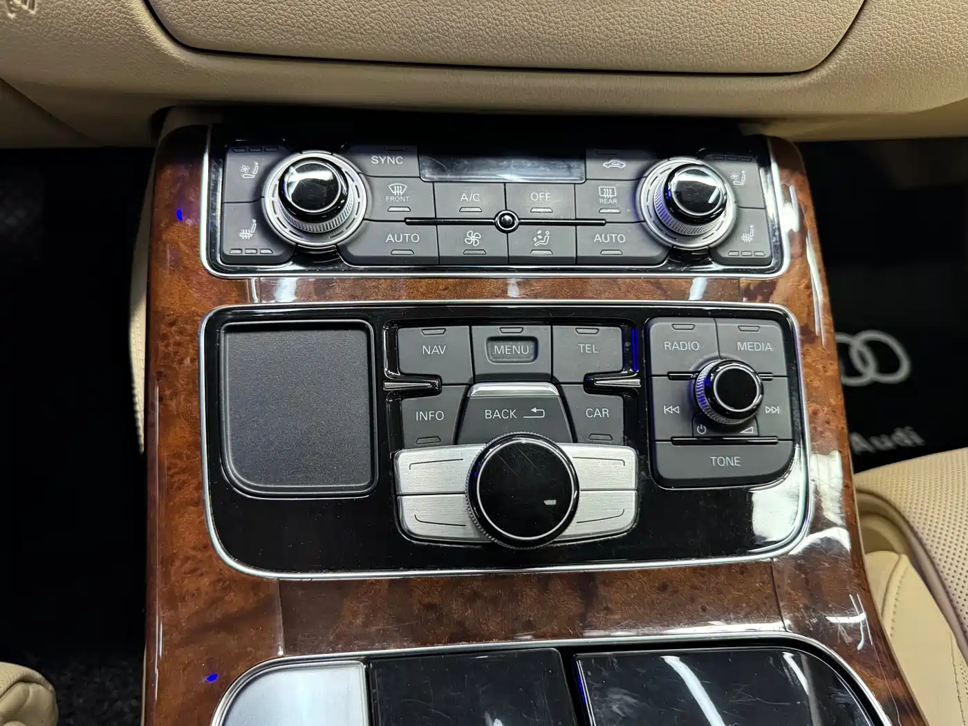 Audi A8 2013 A8L 45 TFSI quattro Luxury фото 7