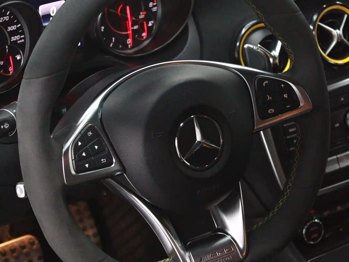 Mercedes-Benz CLA AMG 2017 Model AMG CLA 45 4MATIC Night Thunder Limited Edition фото 4