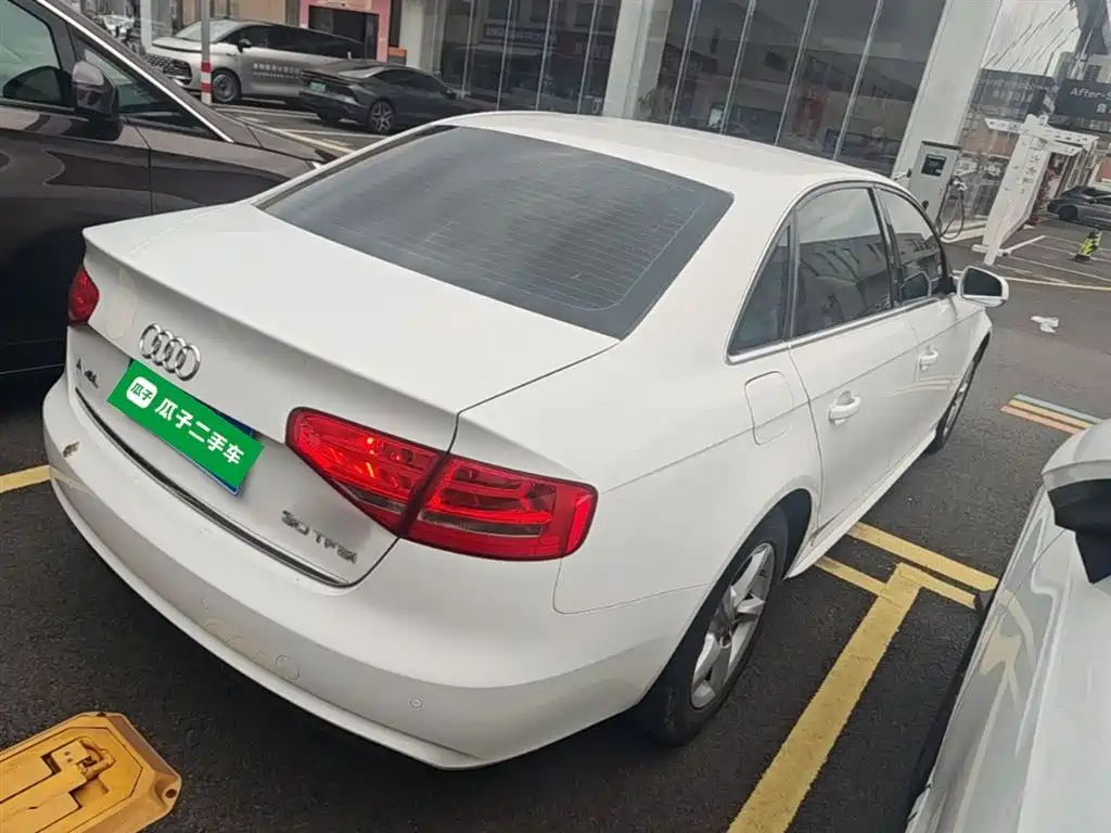 Audi A4L 2013 30 TFSI Automatic Comfort фото 7