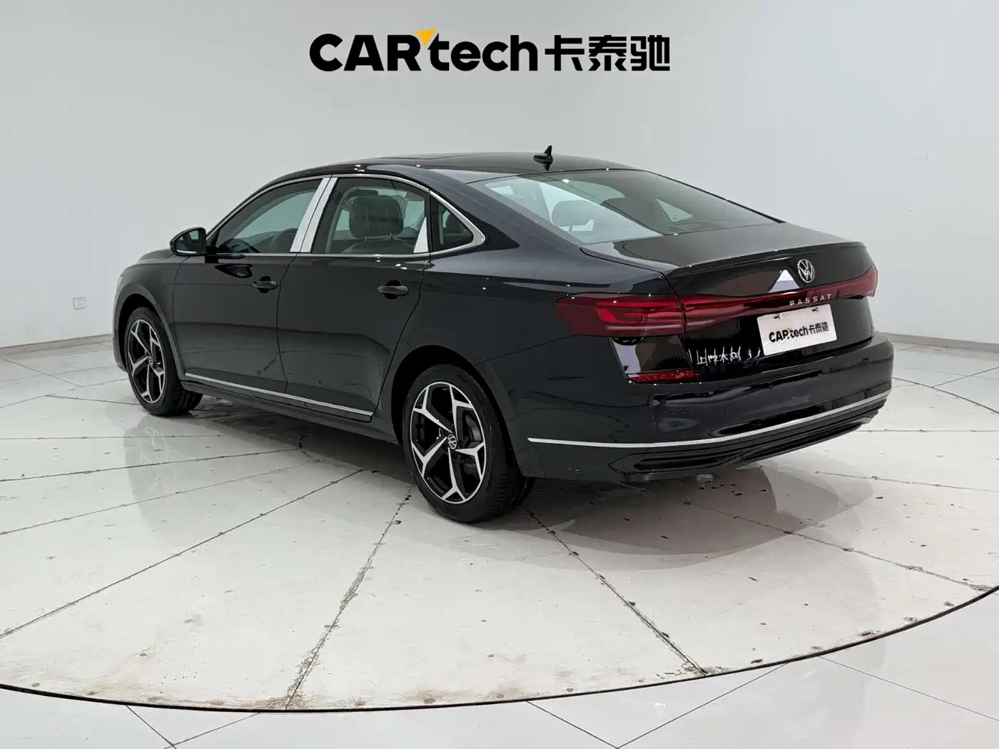 Volkswagen Passat 2026 Outstanding Edition 330TSI Starlight Elite Version фото 7