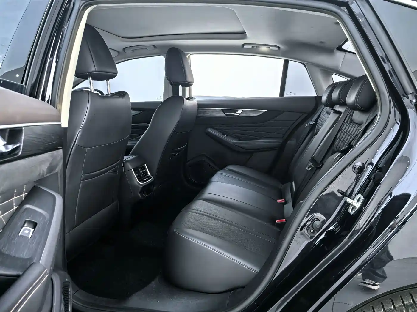 Dongfeng Aeolus Yixuan MAX 2022 2022 1.5T Ultra Cool Dad Edition