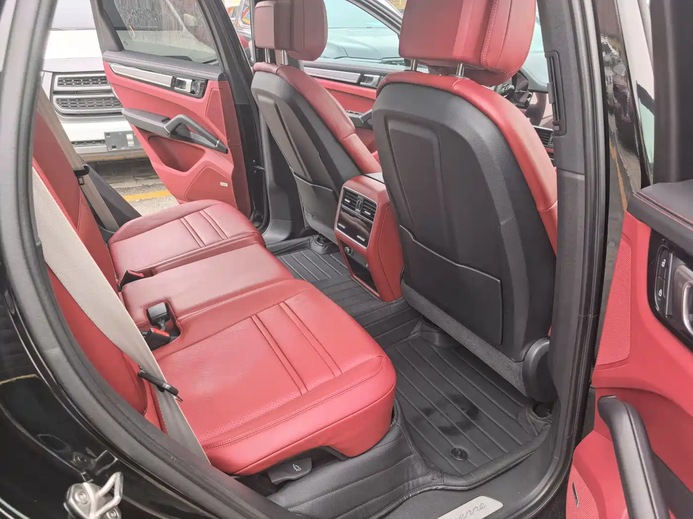 Porsche Cayenne 2023 Cayenne 3.0T Platinum Edition фото 8