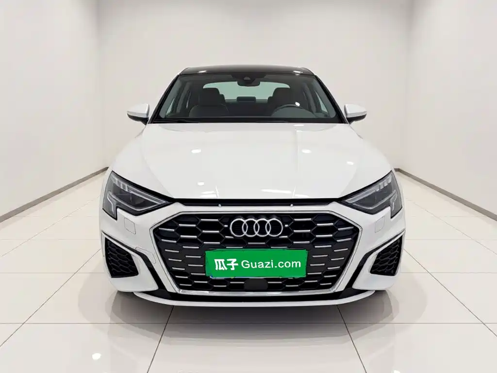 Photo 2 - Audi A3