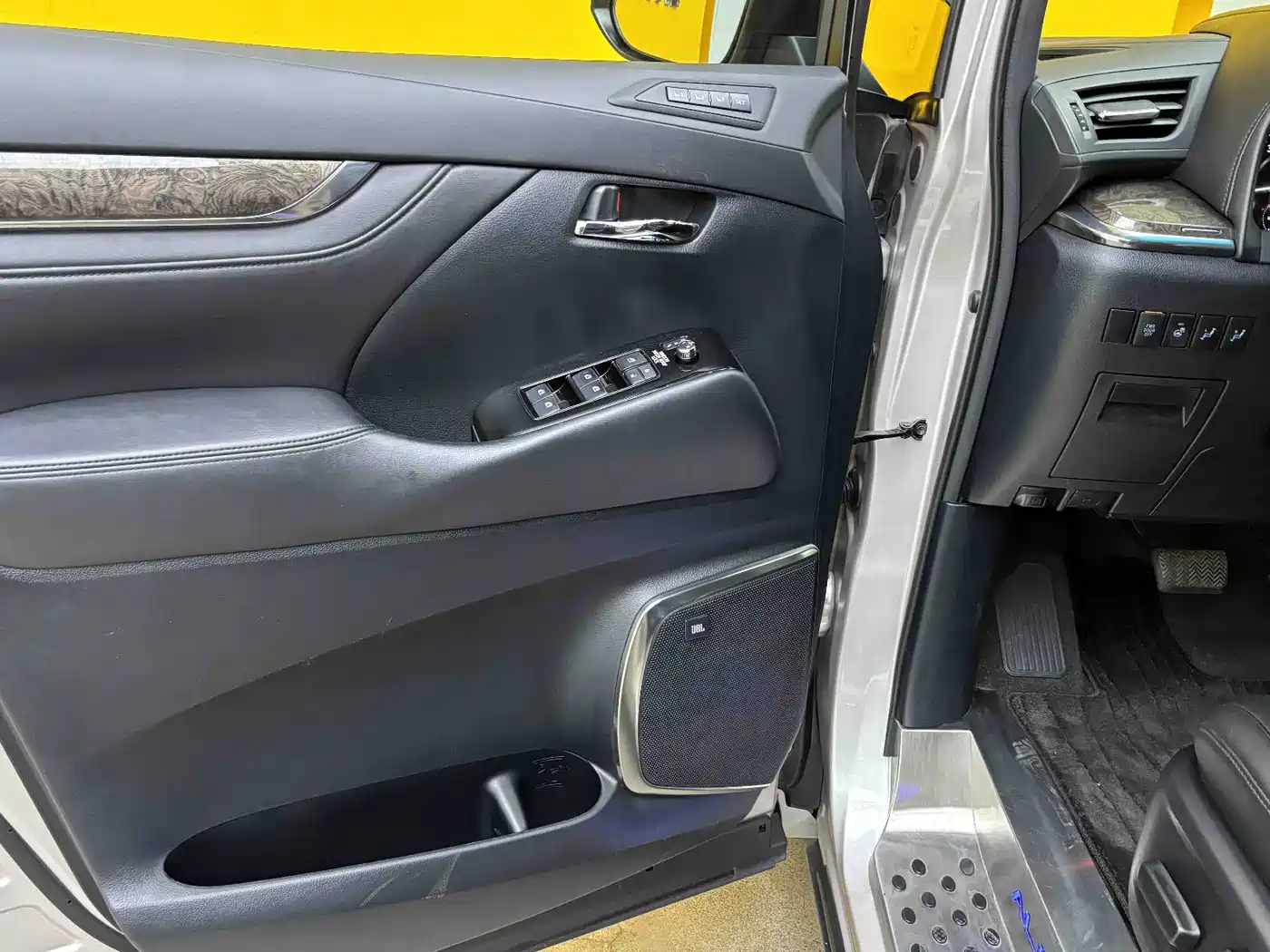 Toyota Alphard 2018 Facelift 3.5L Premium Edition фото 14