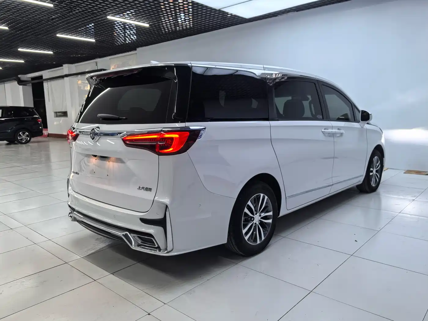 Buick GL8 2020 Model ES Landglory 653T Premium фото 23