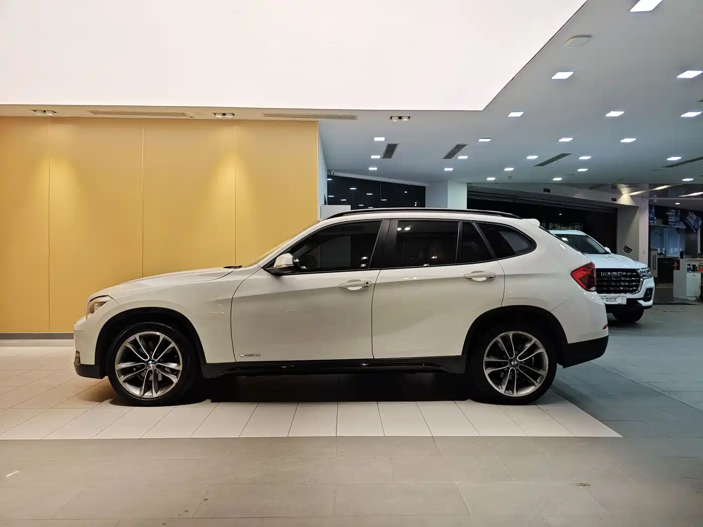 BMW X1 2013 sDrive18i Sport Design Package фото 7