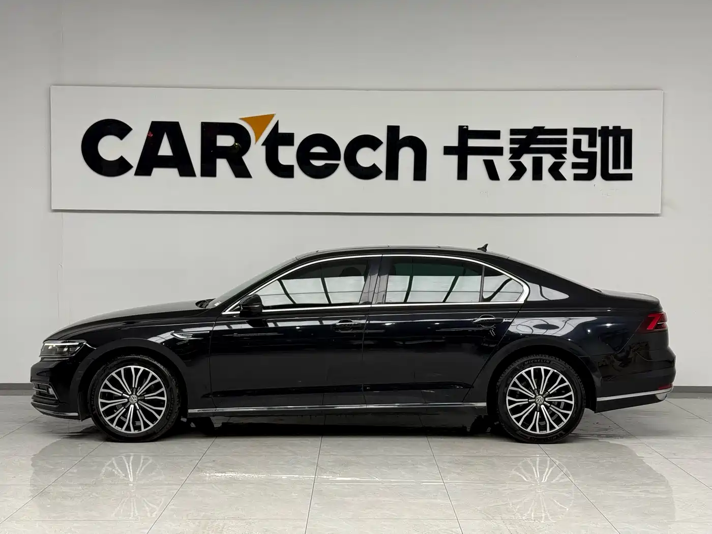 Volkswagen Phideon 2019 380TSI 2WD Business Edition China V фото 4