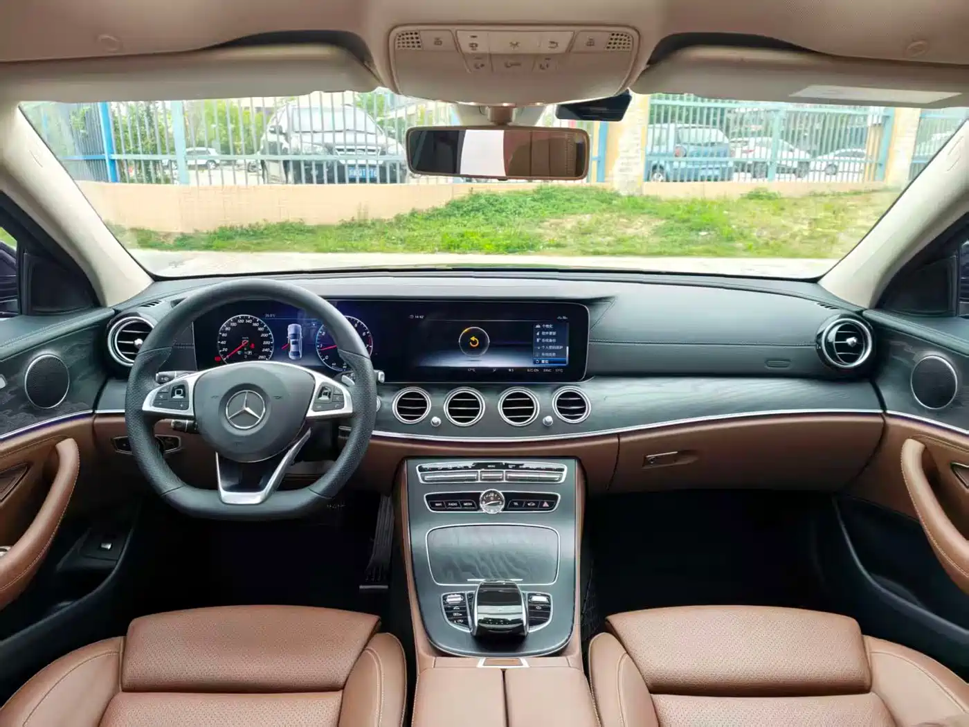 Mercedes-Benz E-Class 2018 E 200 L Sport фото 13