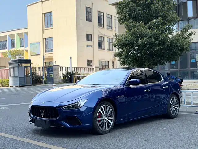 MASERATI GHIBLI
