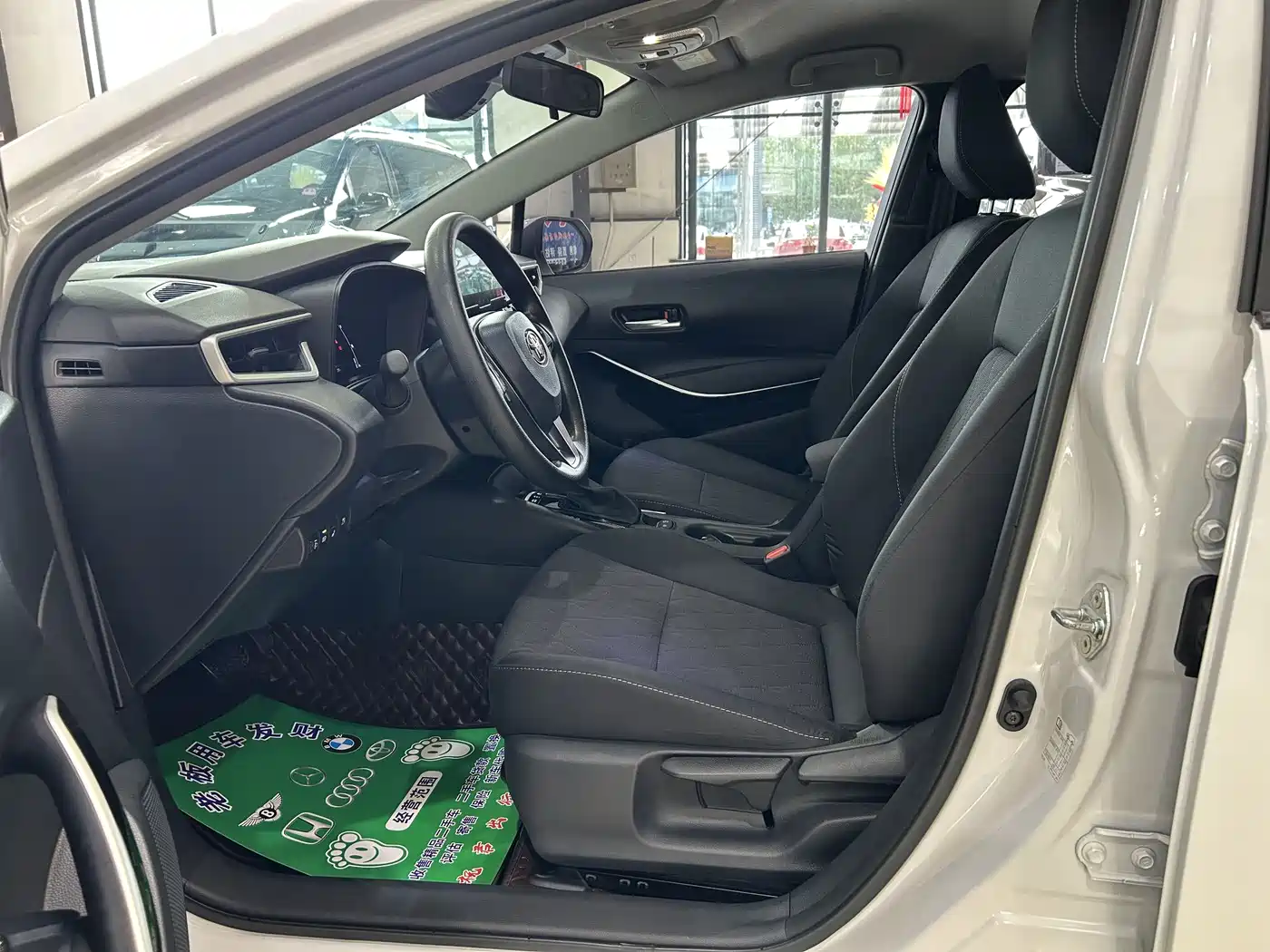 Toyota Corolla 2023 1.8L Smart Hybrid Dual Engine Pioneer Edition фото 4