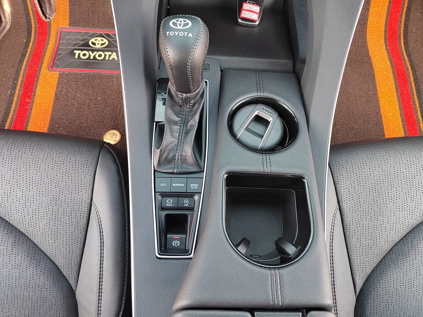 Toyota Avalon 2022 2.5L Luxury Edition фото 8