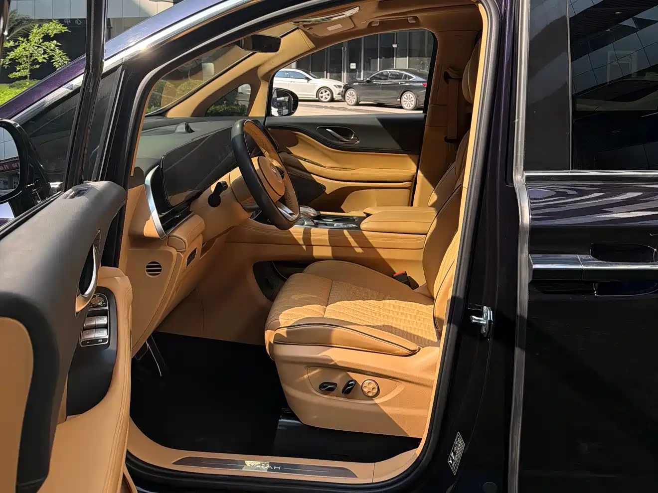 Voyah Auto Voyah Dreamer 2022 Low-carbon Dream+Smart Package фото 9