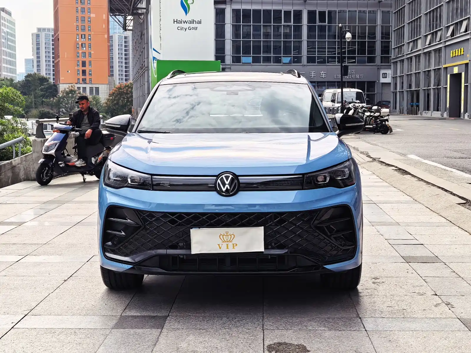 Фото 2 - Volkswagen Tiguan L