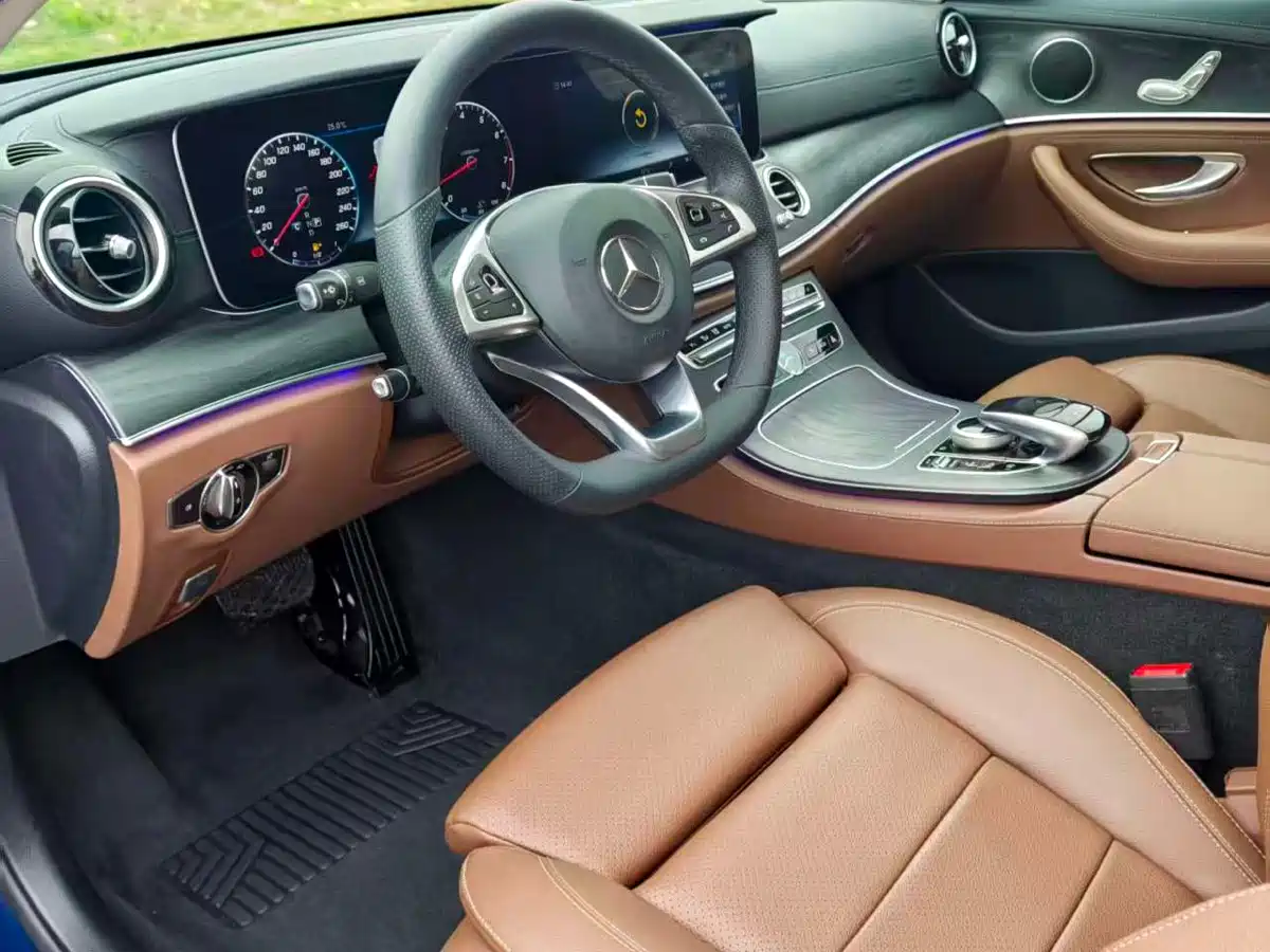 Mercedes-Benz E-Class 2018 E 200 L Sport фото 12