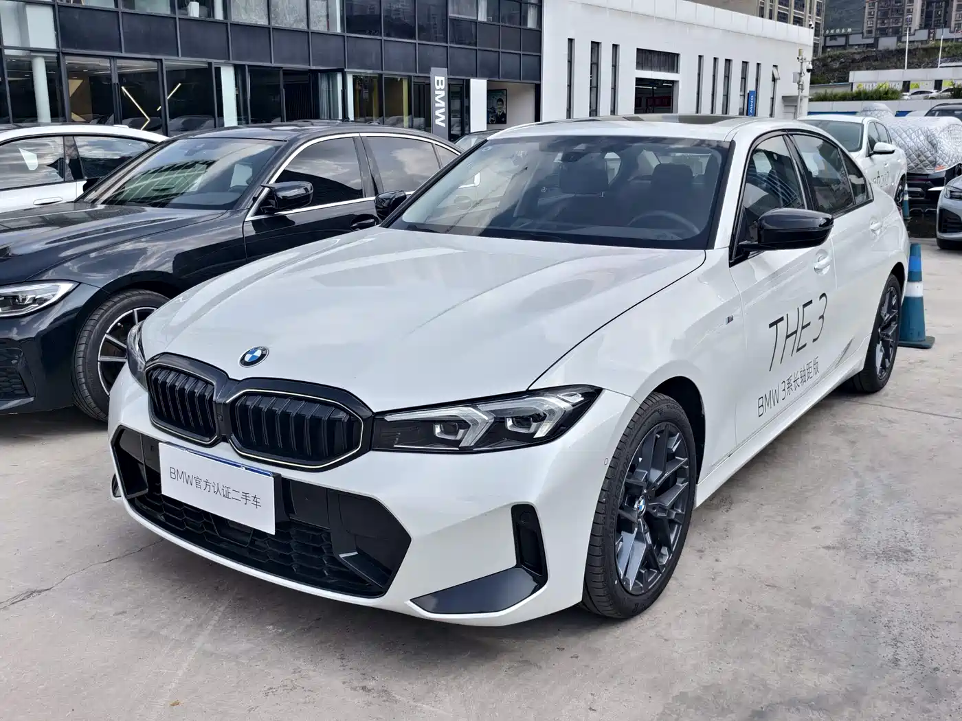 BMW 3 Series 2025 330Li M Sport Night Edition фото 9