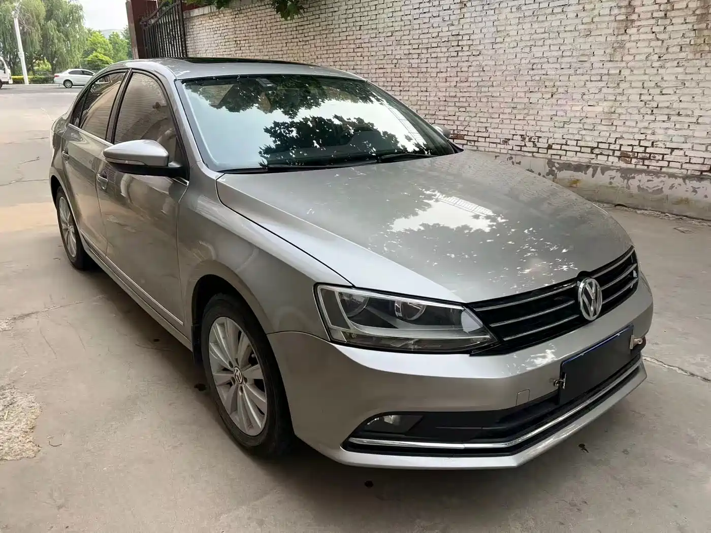 Volkswagen Sagitar 2015 230TSI Automatic Comfort фото 3