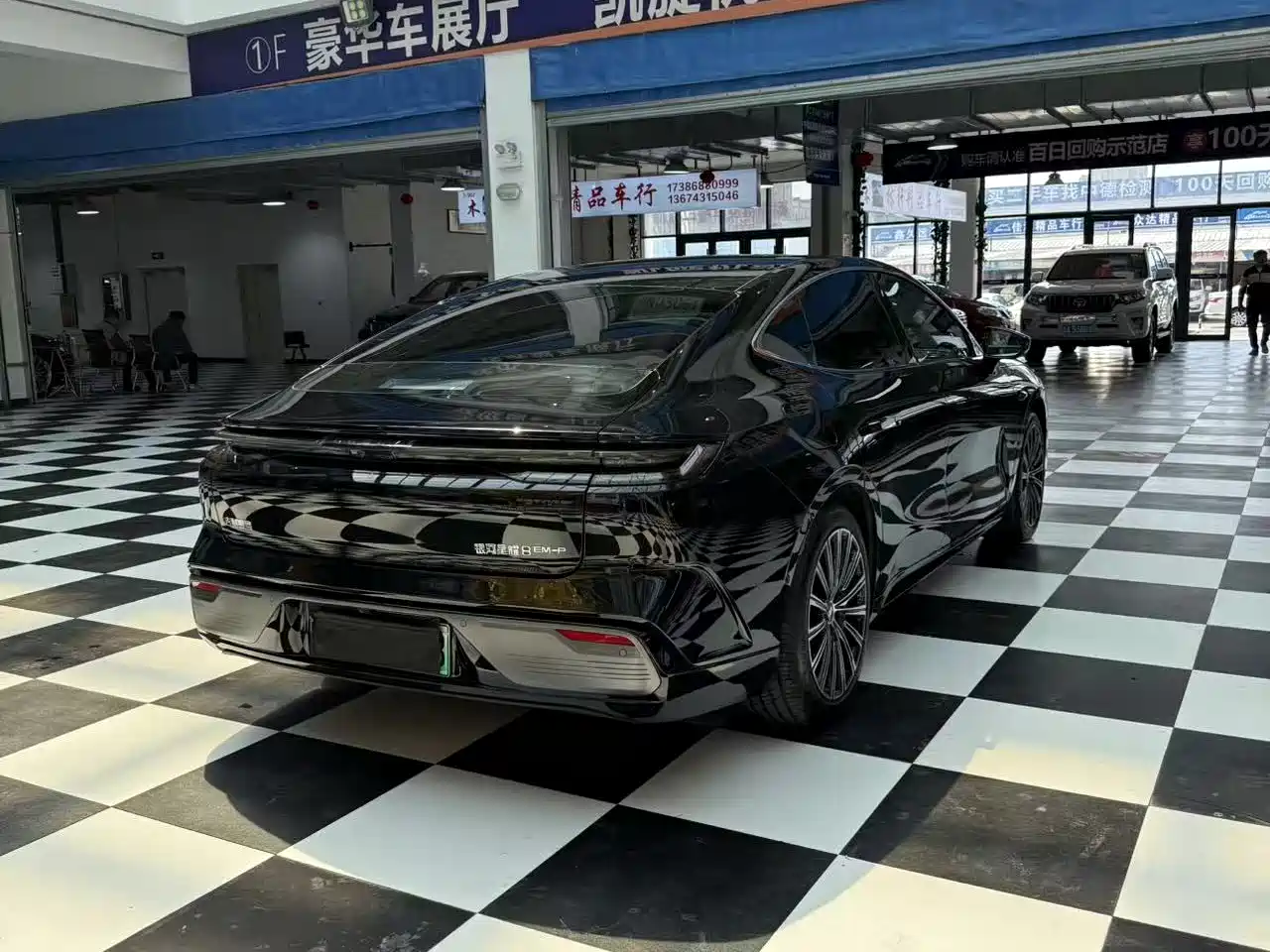Geely Galaxy Galaxy Xingyao 8 2025 130km EM-P Starship Edition фото 4