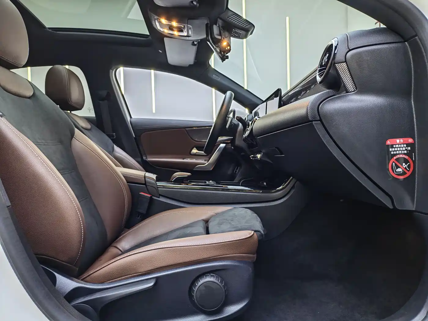Mercedes-Benz A-Class 2019 A 180 L Sport Sedan фото 12