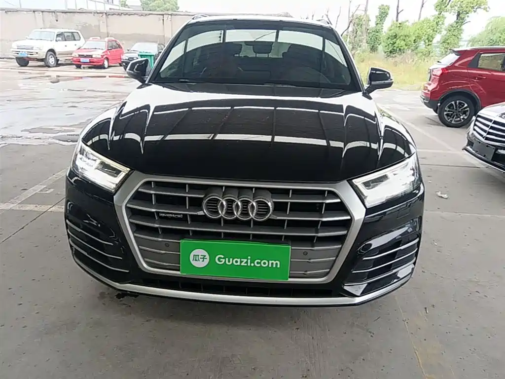 Audi Q5L 2020 Facelift 40 TFSI Honor Fashion фото 3