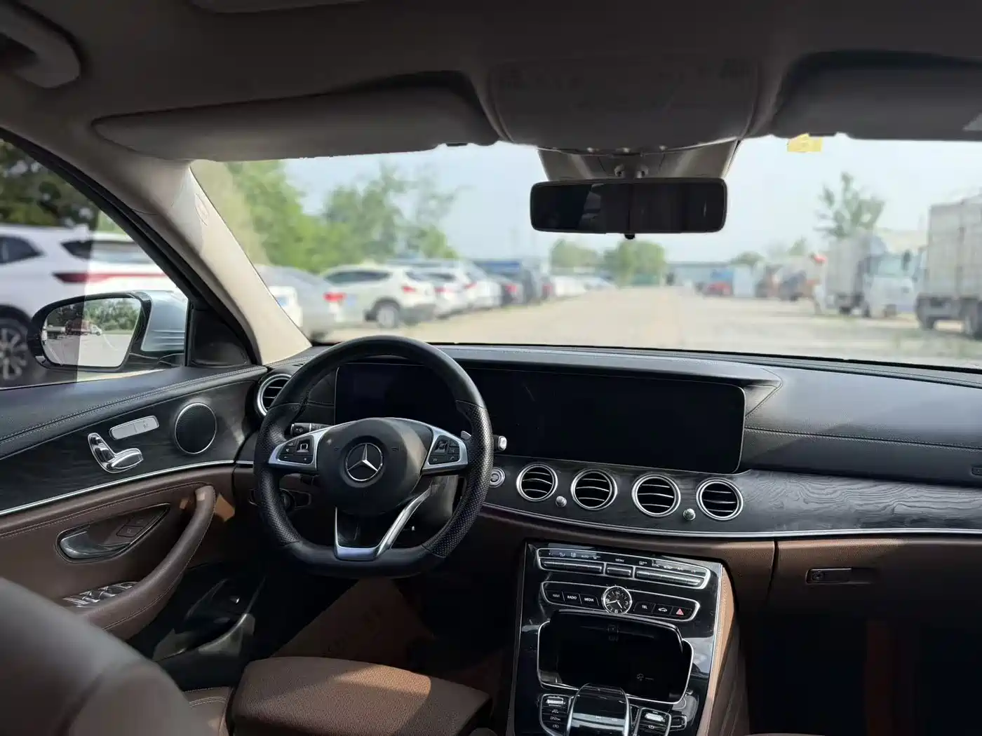 Mercedes-Benz E-Class 2016 E 200 L Sport Type фото 12