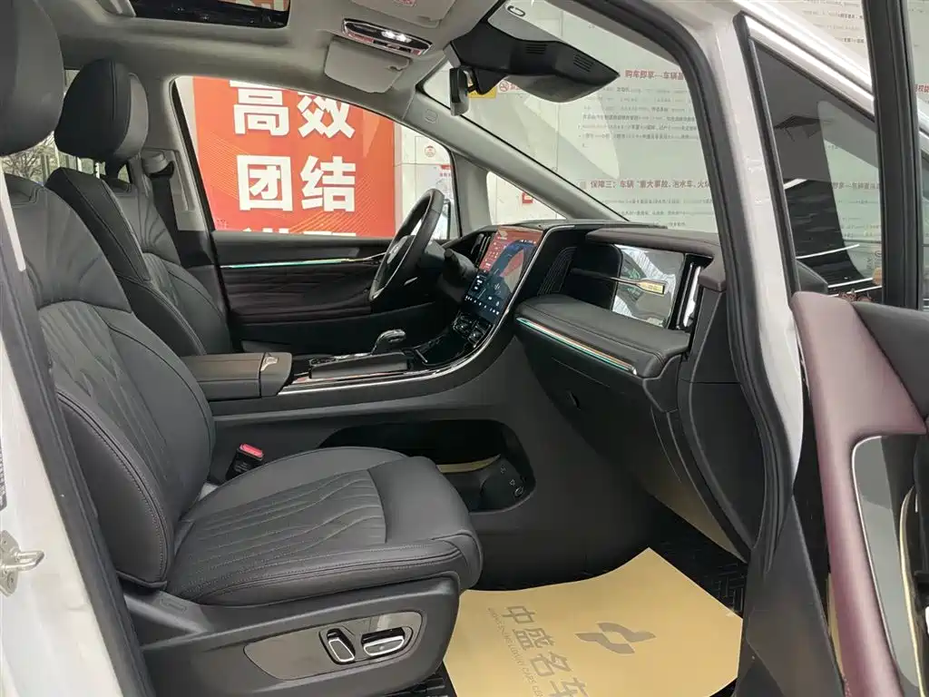 GAC Trumpchi Trumpchi M8 2024 Master Series 400T Ultimate Edition фото 21