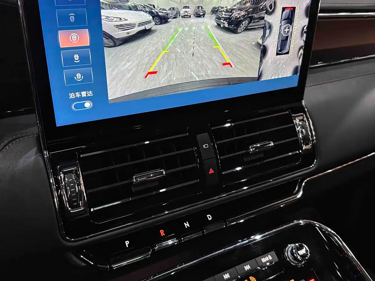 Lincoln Navigator 2022 3.5T Centennial Limited Edition фото 21