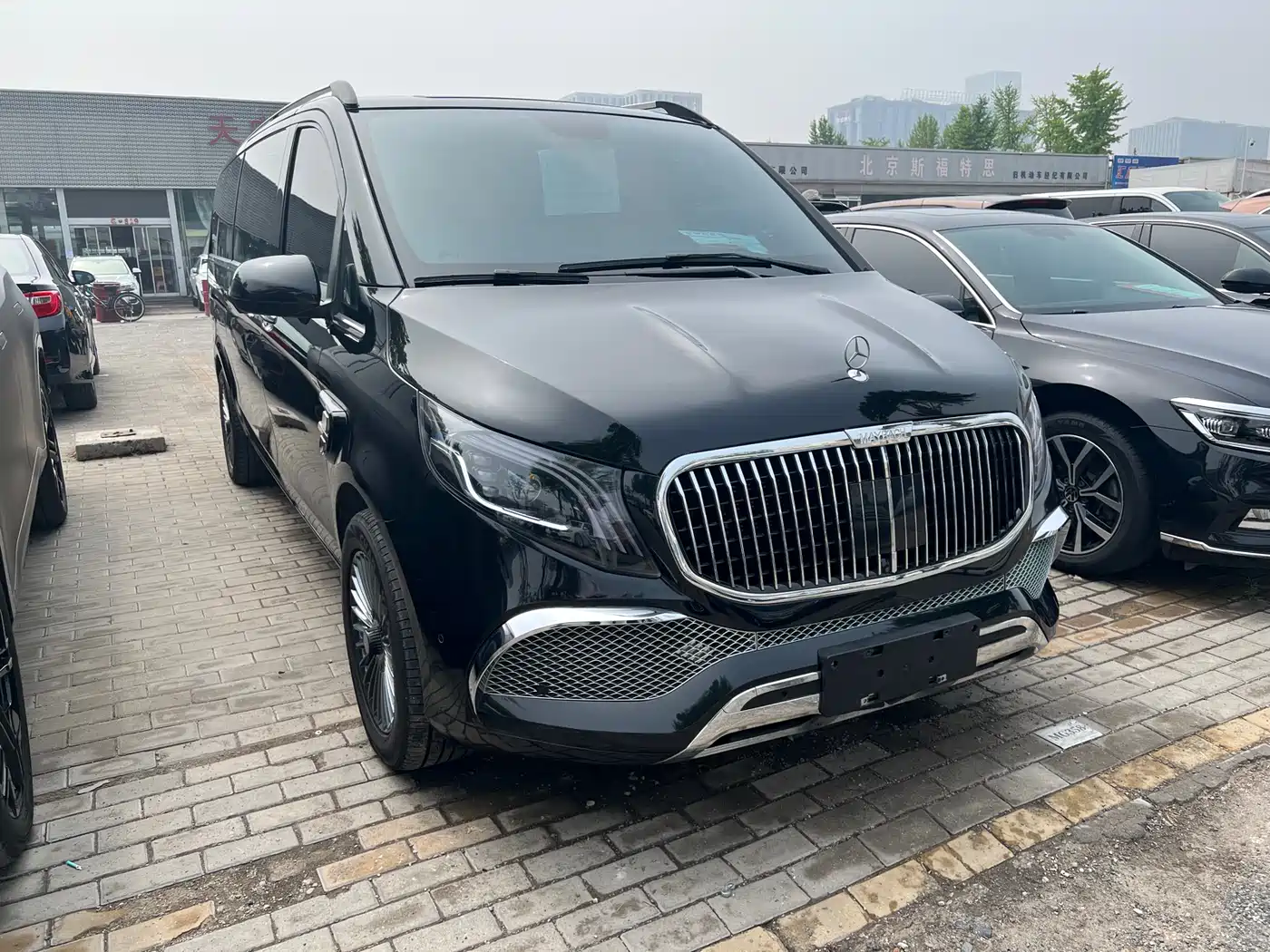 Mercedes-Benz Vito 2023 2.0T Business 7-Seater фото 3