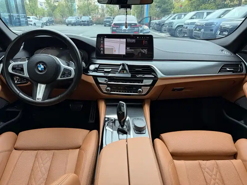 BMW 5 SERIES