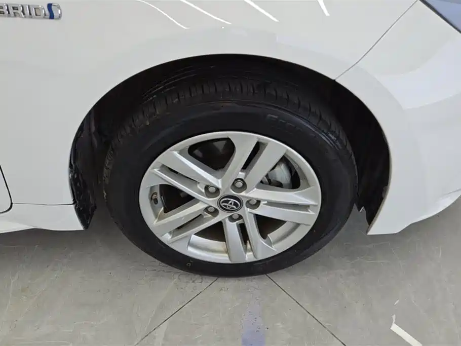 Toyota Levin 2022 Dual Engine 1.8H E-CVT Progressive Edition фото 6