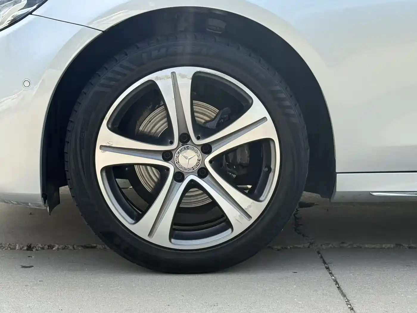 Mercedes-Benz E-Class 2016 E 200 L Sport Type фото 4
