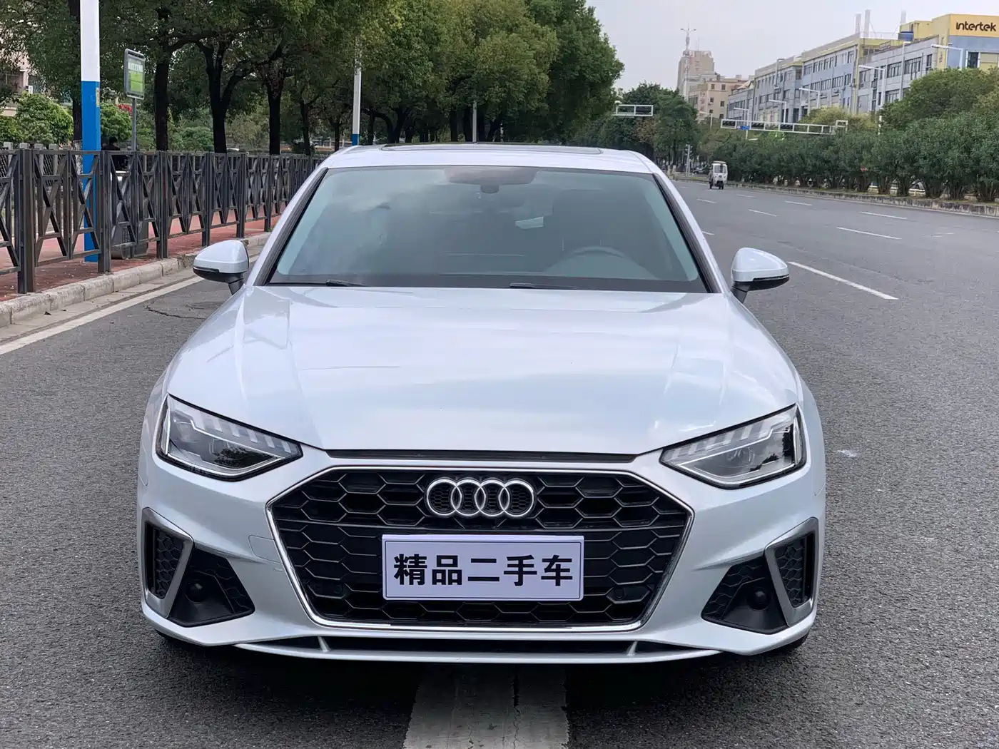 Audi A4L 2020 40 TFSI Fashion Dynamic Edition фото 2