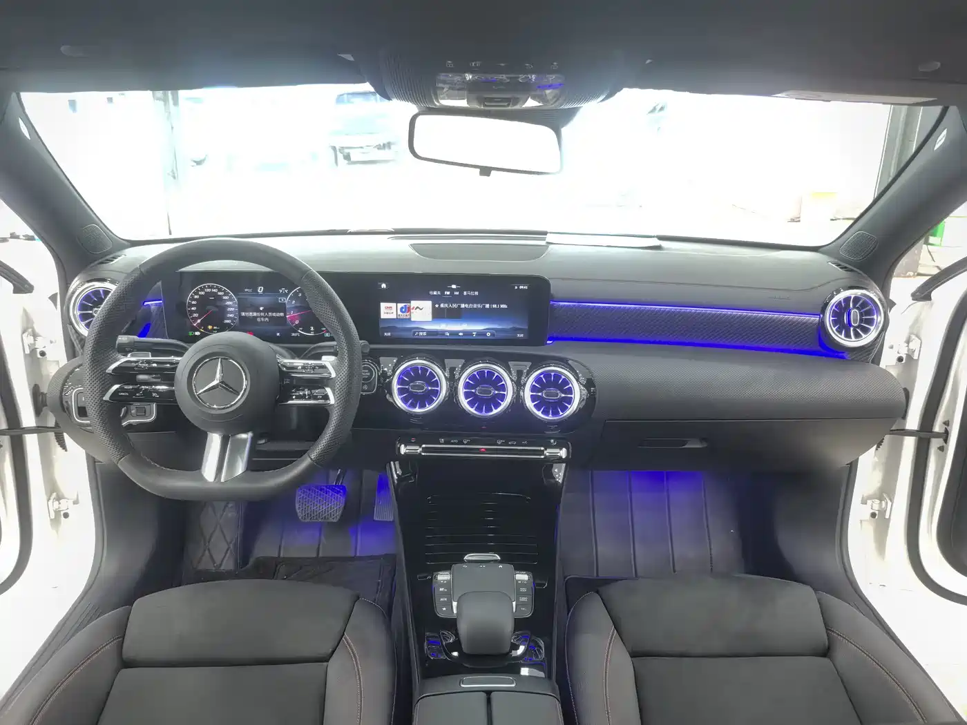 Фото 10 - Mercedes-Benz A-Class