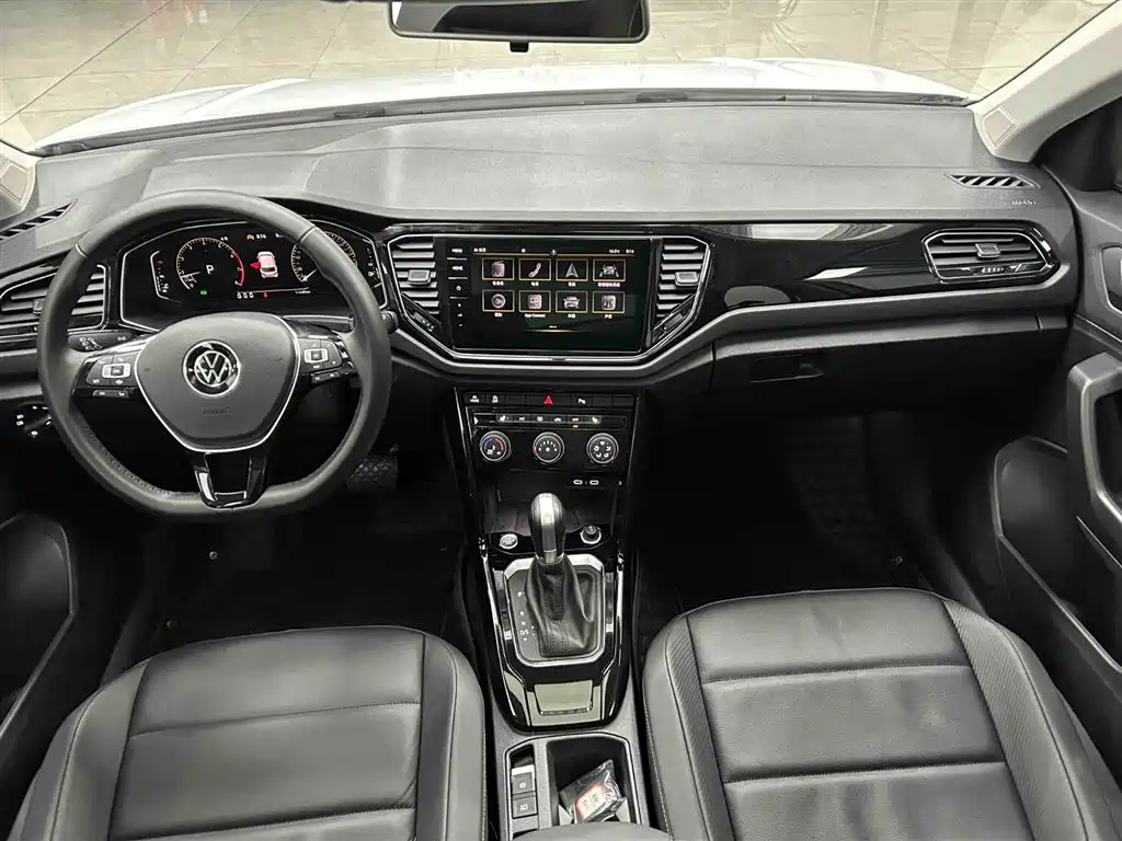 Volkswagen T-ROC 2022 280TSI DSG 2WD Comfort PLUS фото 2