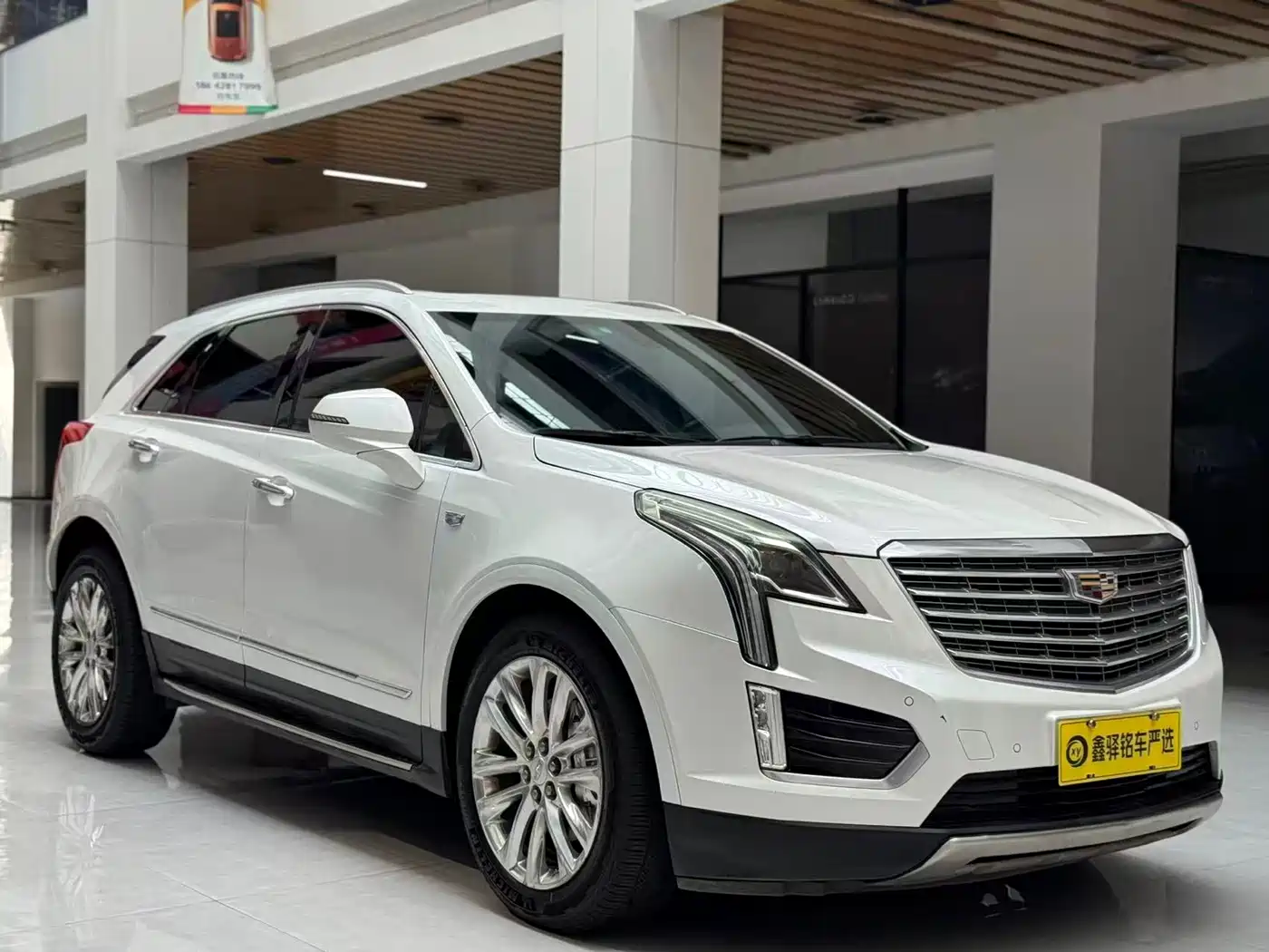 Cadillac XT5 2016 25T Luxury Model фото 3