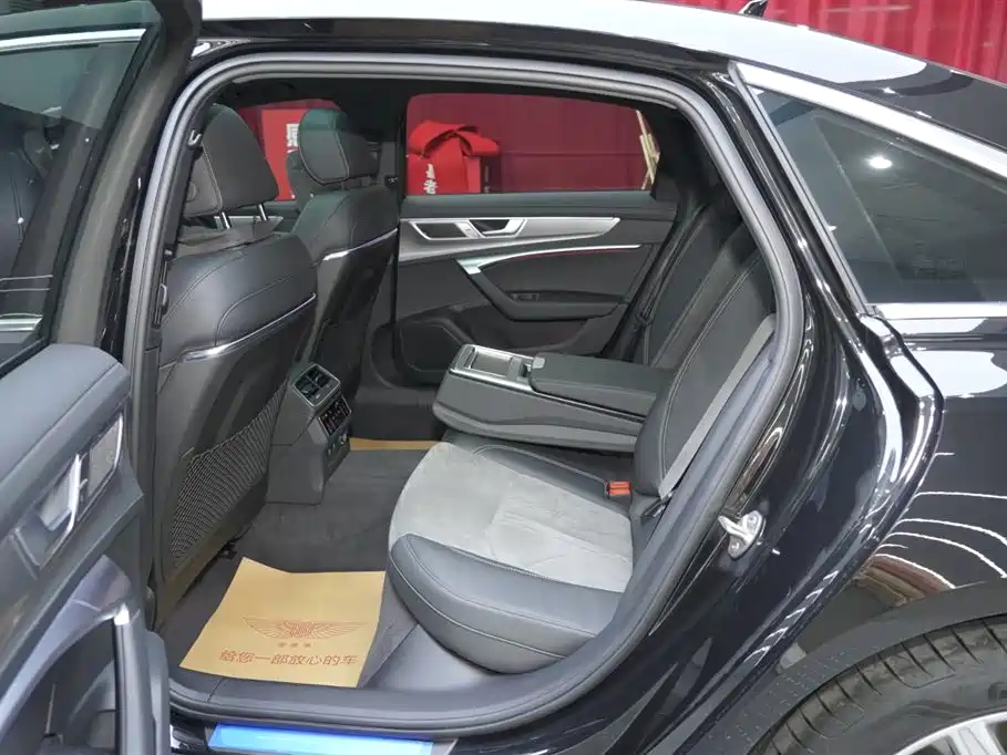Audi A6L 2024 45 TFSI Premium Dynamic фото 18