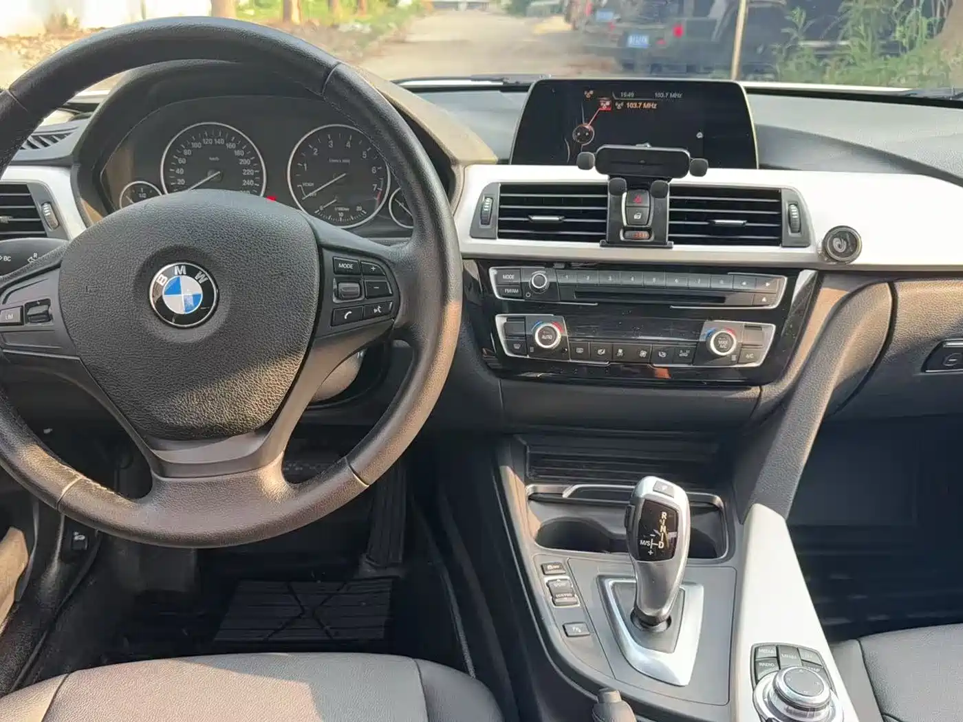 BMW 3 Series 2015 320Li Fashion фото 4