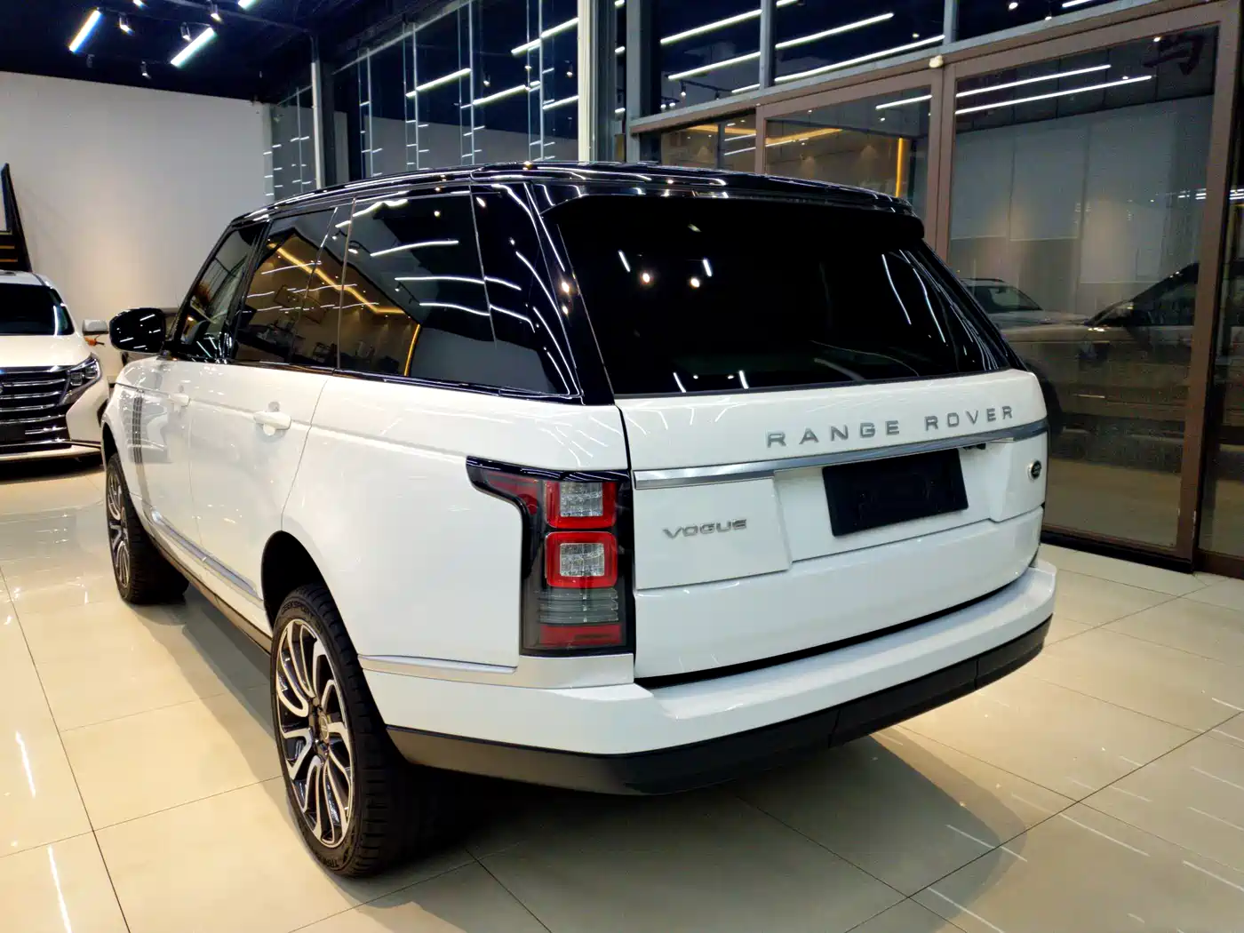 Land Rover Range Rover 2016 3.0 SC V6 Vogue фото 4