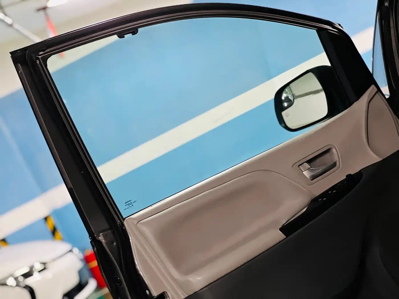 Toyota Sienna 2015 3.5L 4WD L фото 4