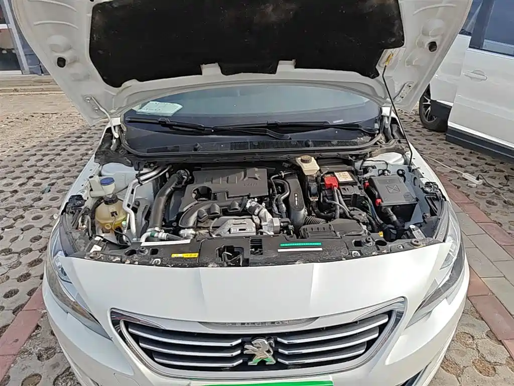 Peugeot 408 2016 1.6T Automatic Luxury Edition фото 20