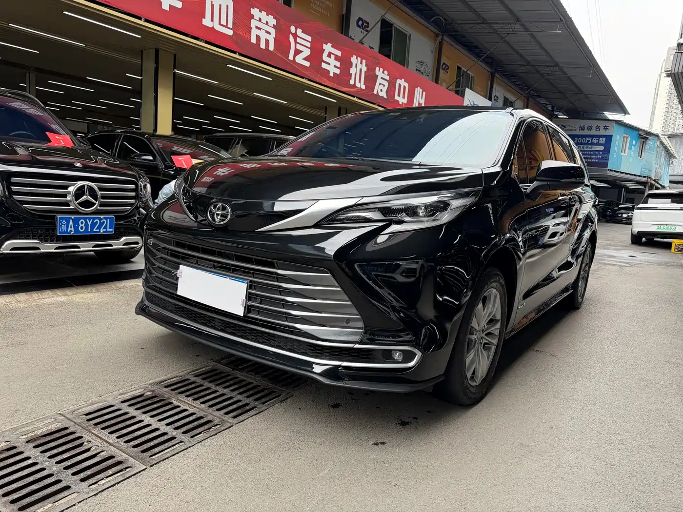 Toyota Sienna 2024 2.5L Hybrid Luxury Edition
