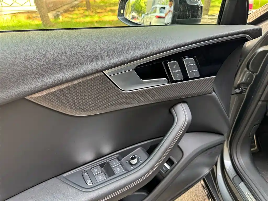 Audi A4L 2024 40 TFSI quattro RS Kit Speed Edition фото 14
