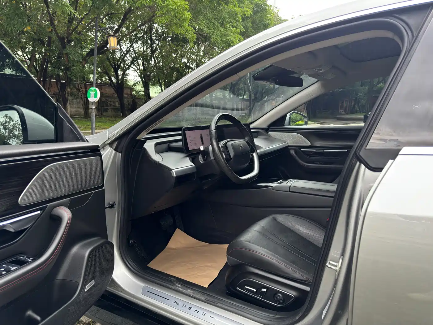 XPeng P7 2022 Model 625E фото 6