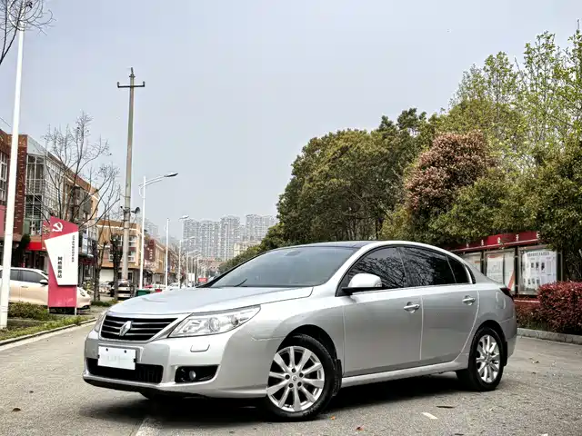 Renault Latitude 2011 2.5L Automatic Flagship Navigation Edition